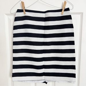 Ann Taylor | Black White Stripped Pencil Skirt